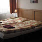 HOTEL PLUS BRATISLAVA: -