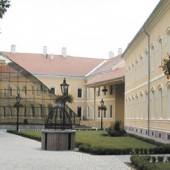 MESTO KOMÁRNO: -