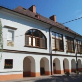 OBEC STREDA NAD BODROGOM: Zemianska kúria