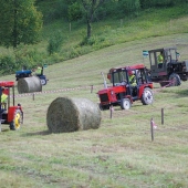 OBEC OSADNÉ: Súťaž traktorov
