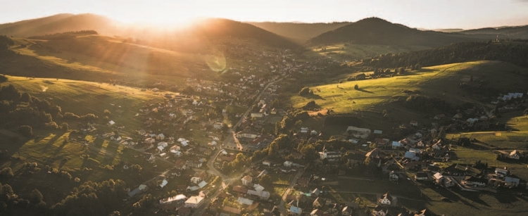 OBEC NOVOŤ: Letecký pohľad na obec