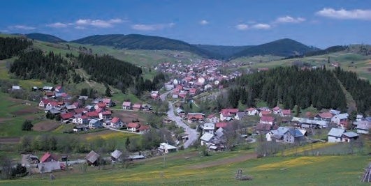 OBEC NOVOŤ: Pohľad na obec