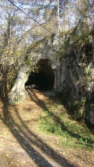 OBEC RADOŠINA: Jaskyňa Čertova pec