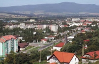 MESTO VRANOV NAD TOPĽOU: Pohľad na mesto, Slanské vrchy v pozadí