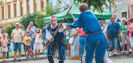 MESTO LEVOČA: Sprievodný program počas podujatia Tajomná Levoča - pred budovou radnice