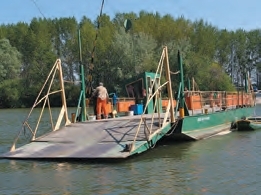 OBEC VLČANY: Kompa